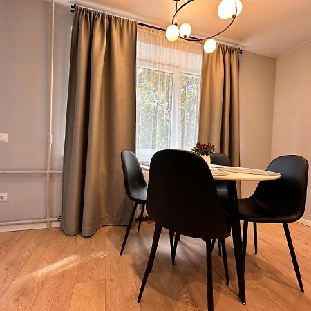 Apartamento Parkside Escape: Stylish 1-Br Riga Exterior foto