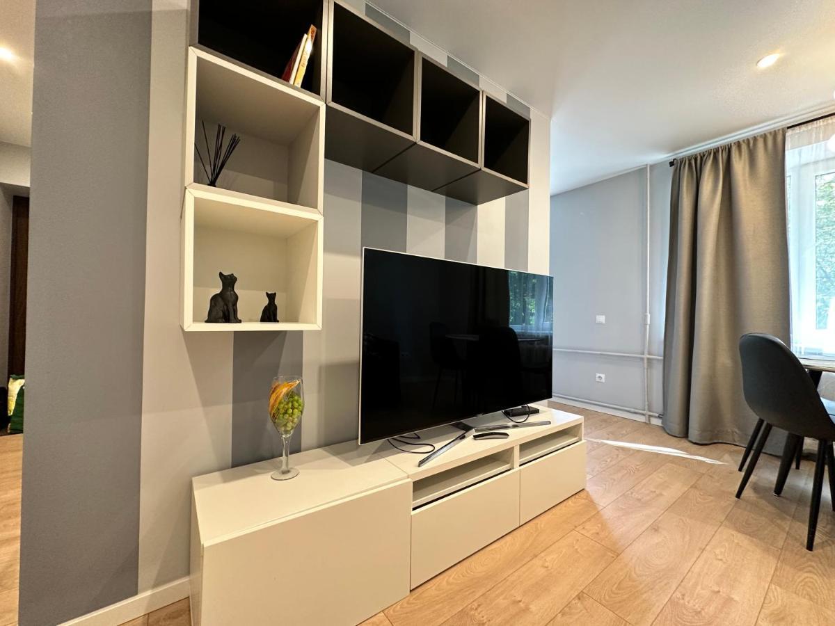 Apartamento Parkside Escape: Stylish 1-Br Riga Exterior foto