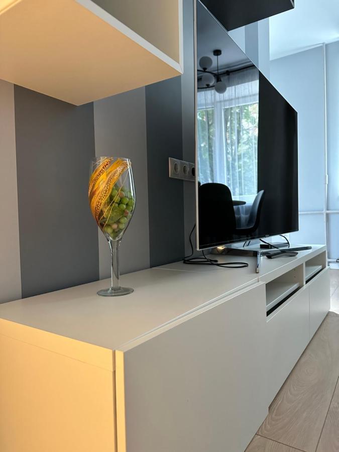 Apartamento Parkside Escape: Stylish 1-Br Riga Exterior foto